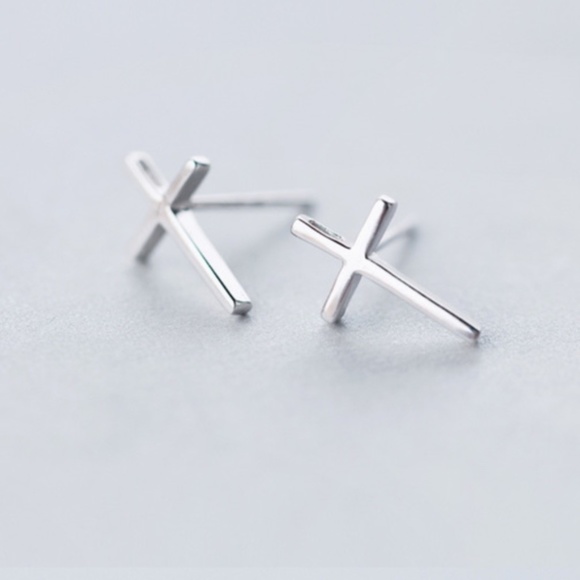 925 Sterling Silver Cross Earrings Minimal Classic Cross Stud Earrings - Picture 3 of 6